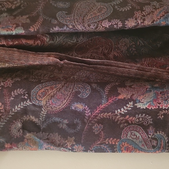 Beautiful Designed Scarf - Picture 2 of 5